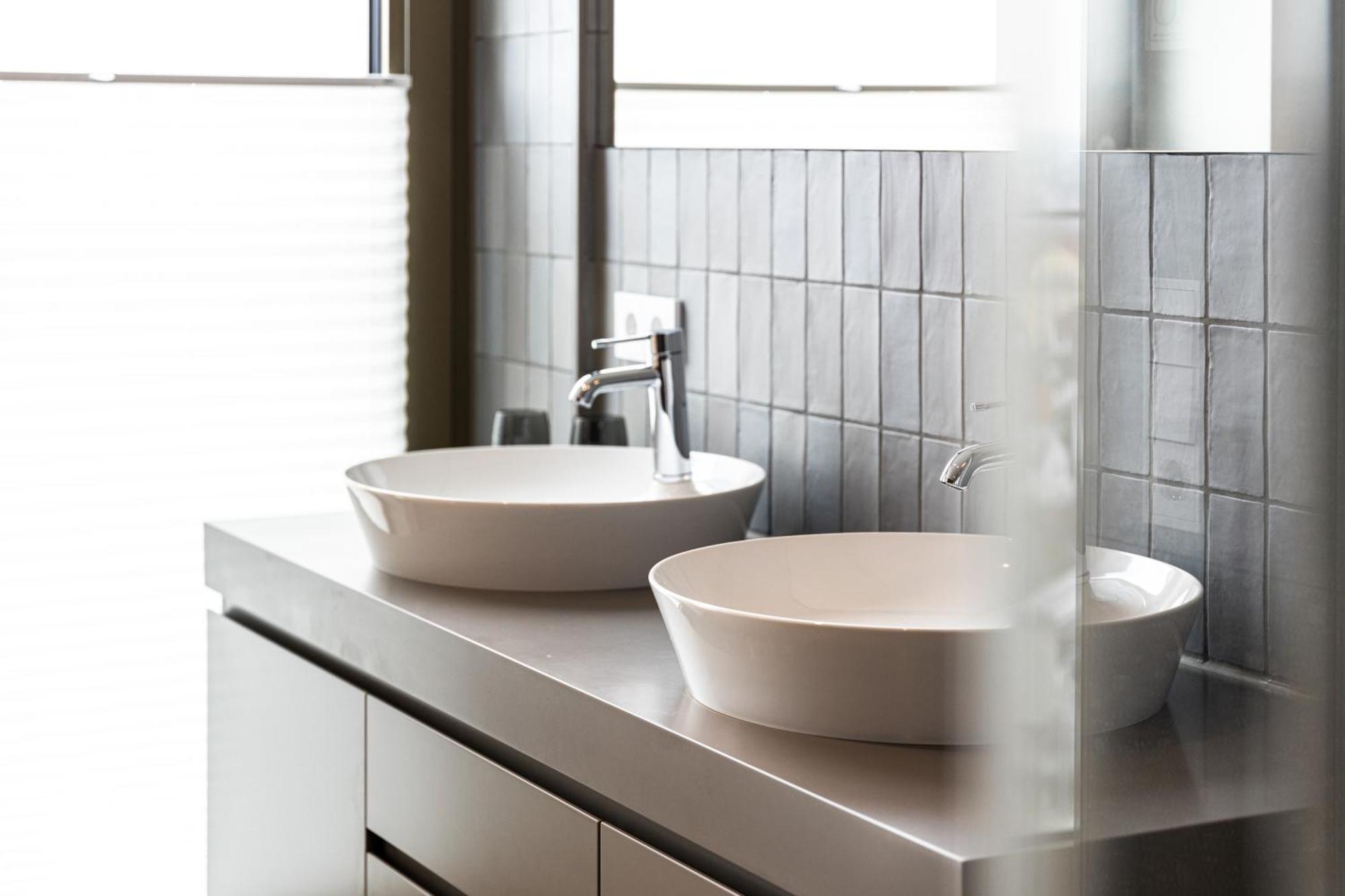 Stuttgarter Tor - Apartments ريوتلنجن الغرفة الصورة